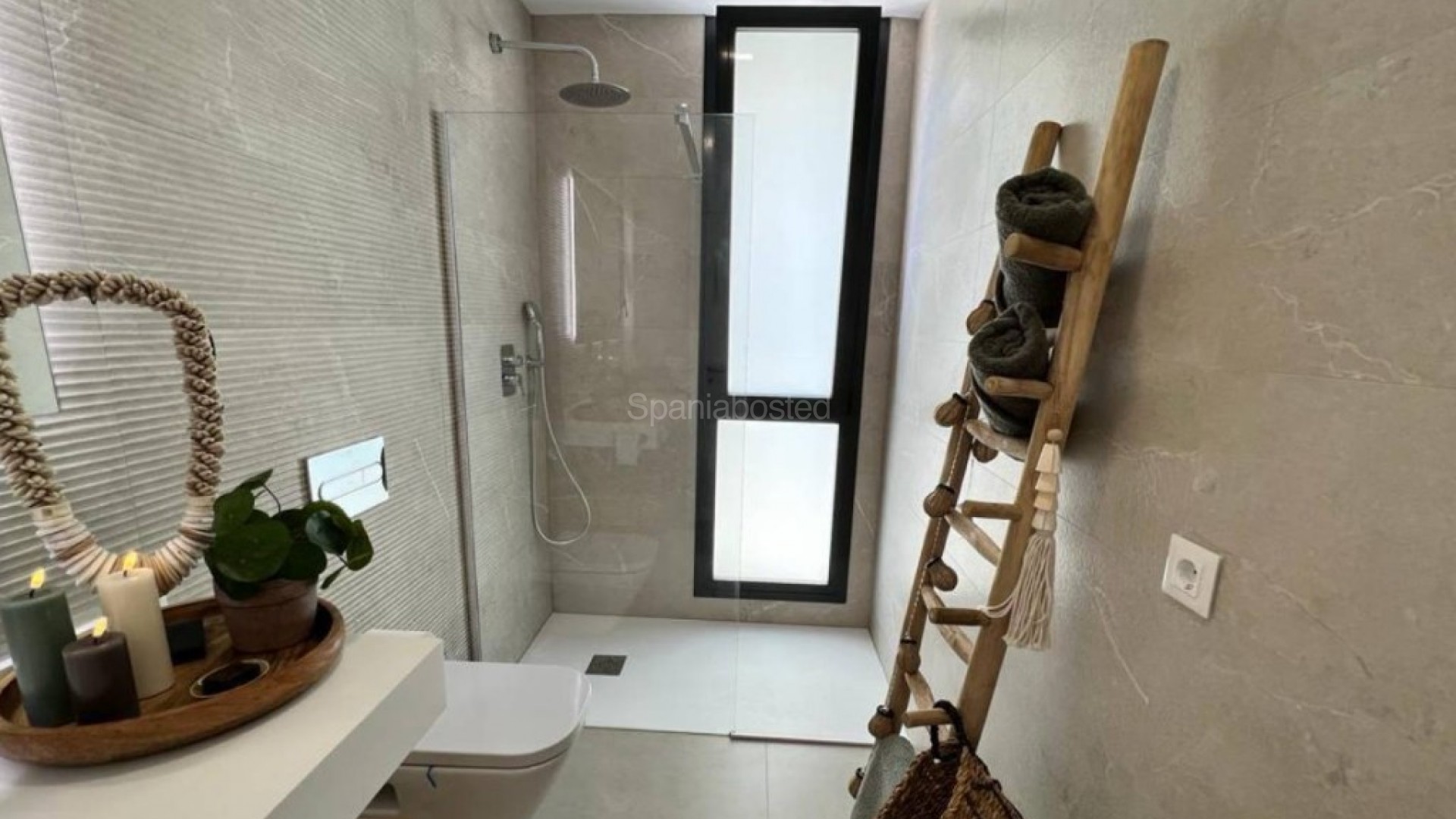 Resale - Villa -
Finestrat