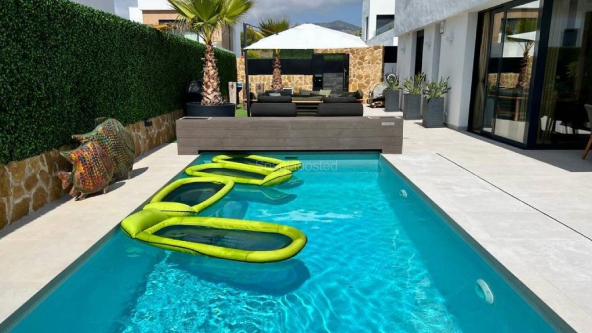 Resale - Villa -
Finestrat