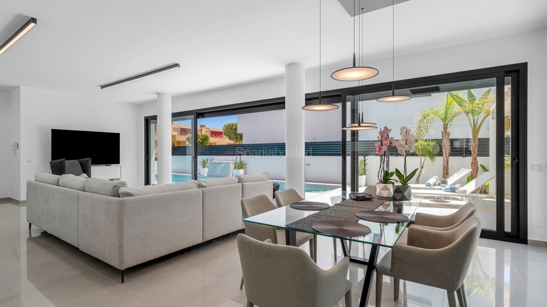 Resale - Villa -
Guardamar del Segura