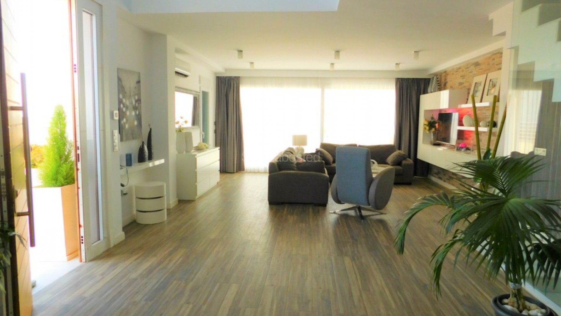 Resale - Villa -
Guardamar del Segura