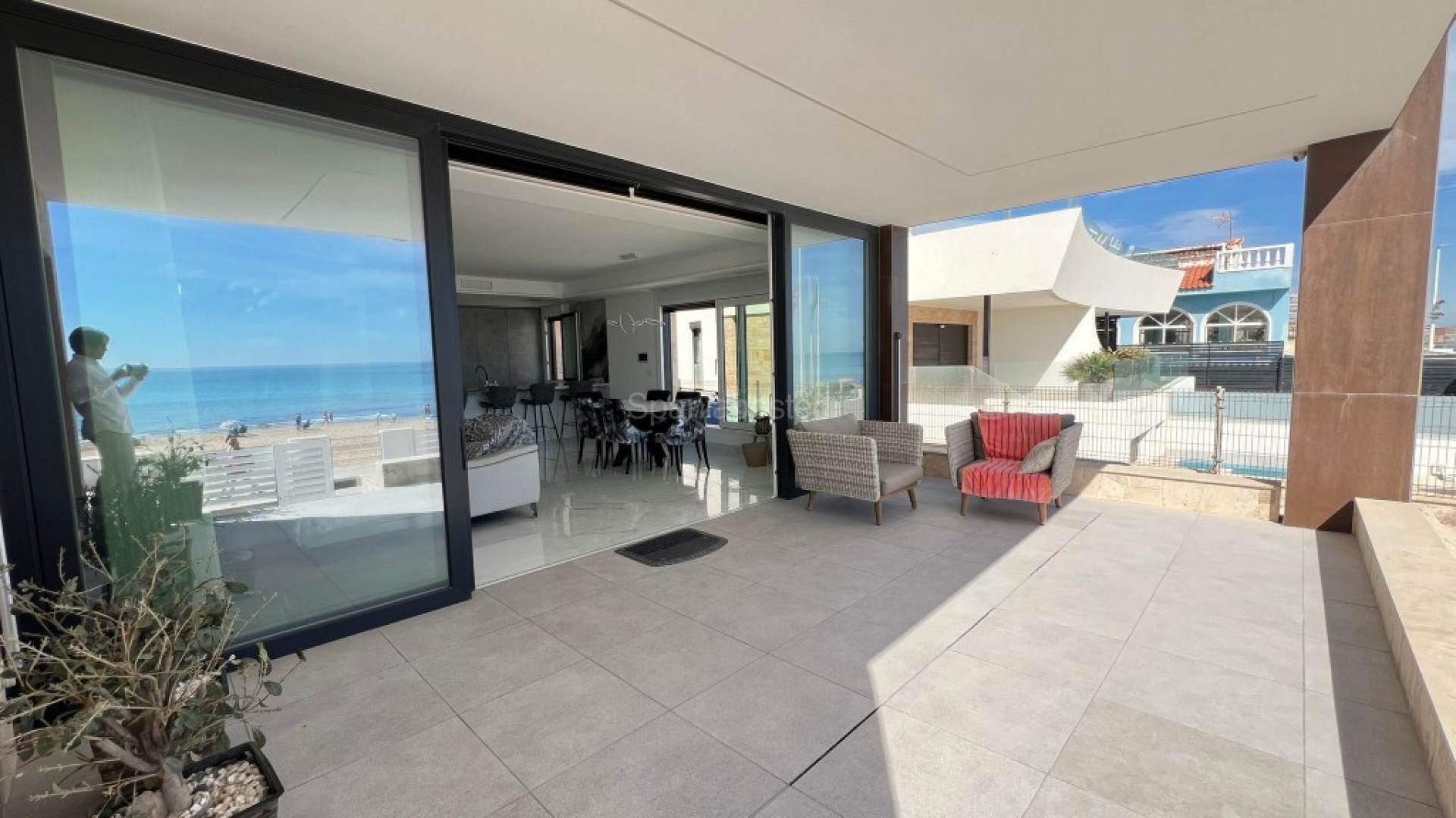 Resale - Villa -
La Mata