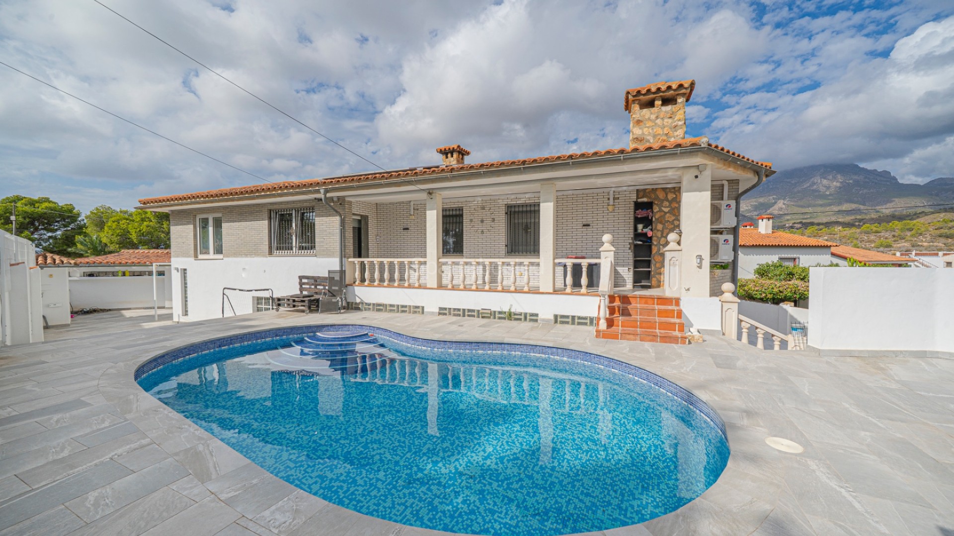 Resale - Villa -
La Nucía - Panorama