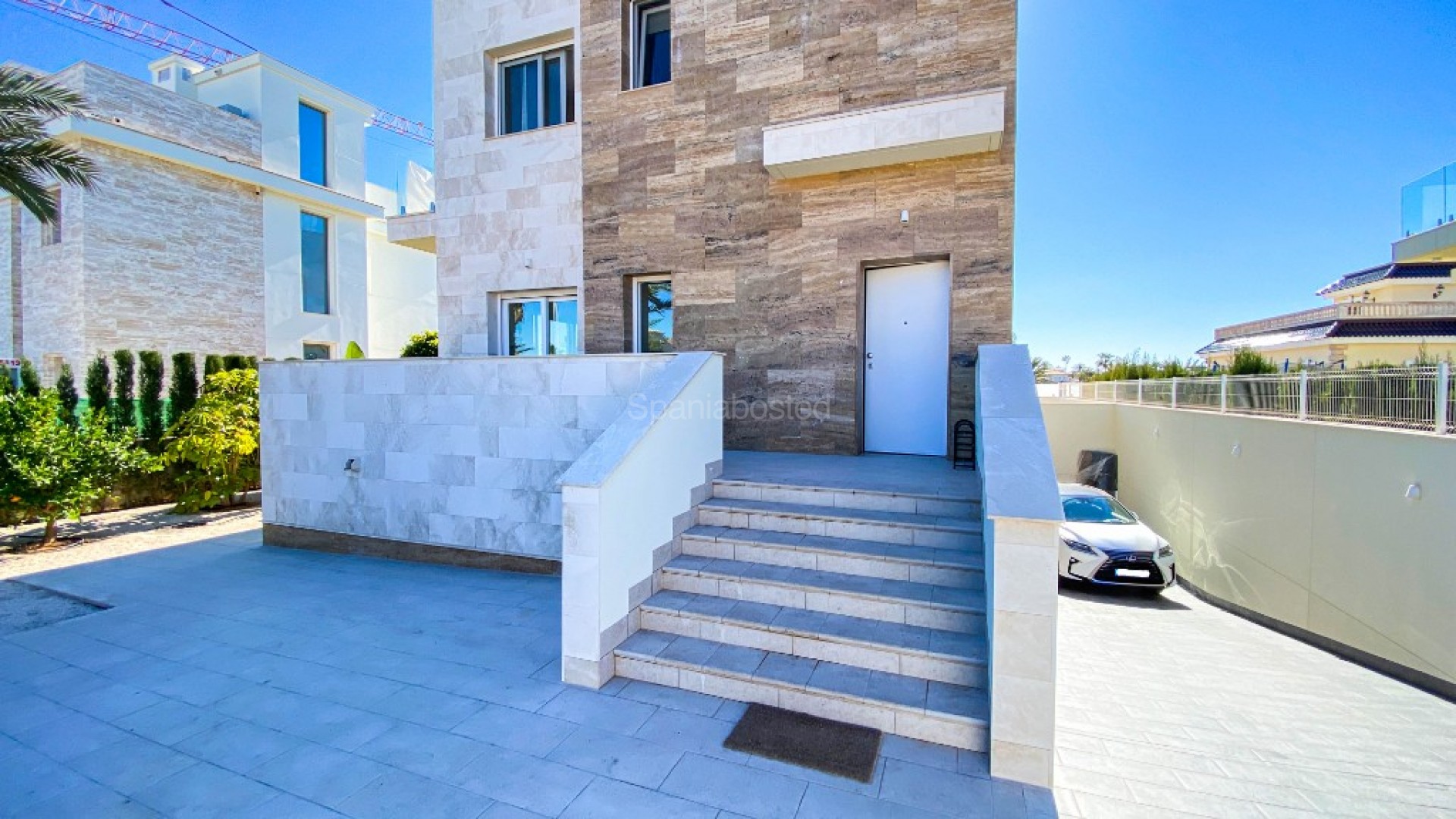 Resale - Villa -
La Zenia