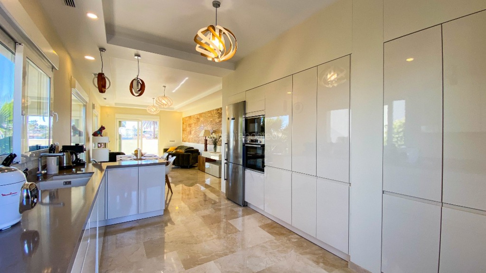 Resale - Villa -
La Zenia