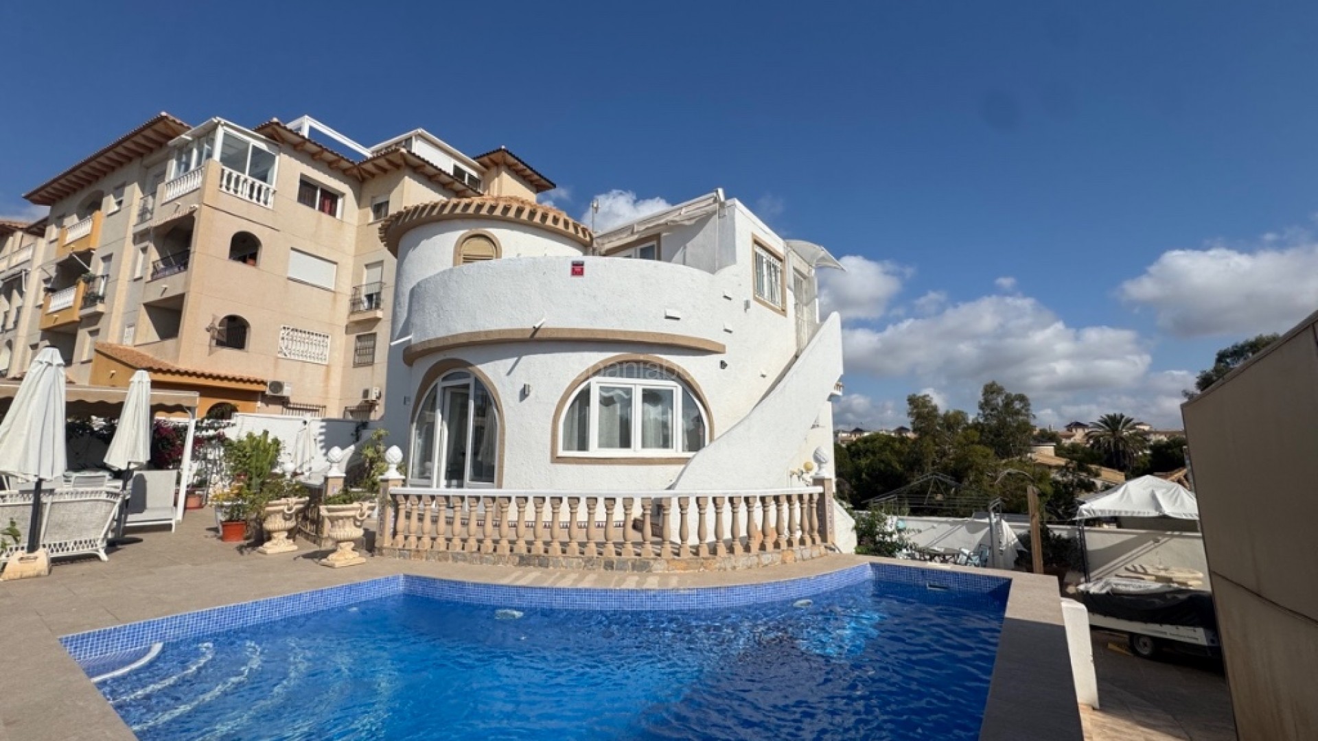 Resale - Villa -
La Zenia