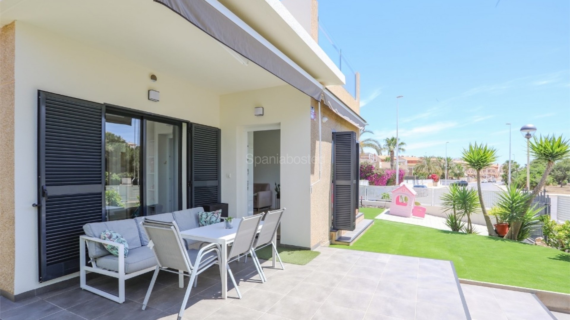 Resale - Villa -
La Zenia