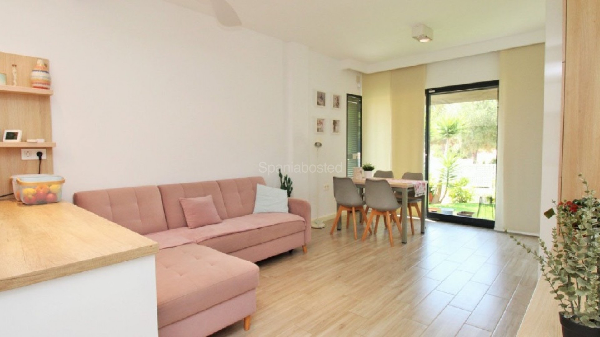 Resale - Villa -
La Zenia