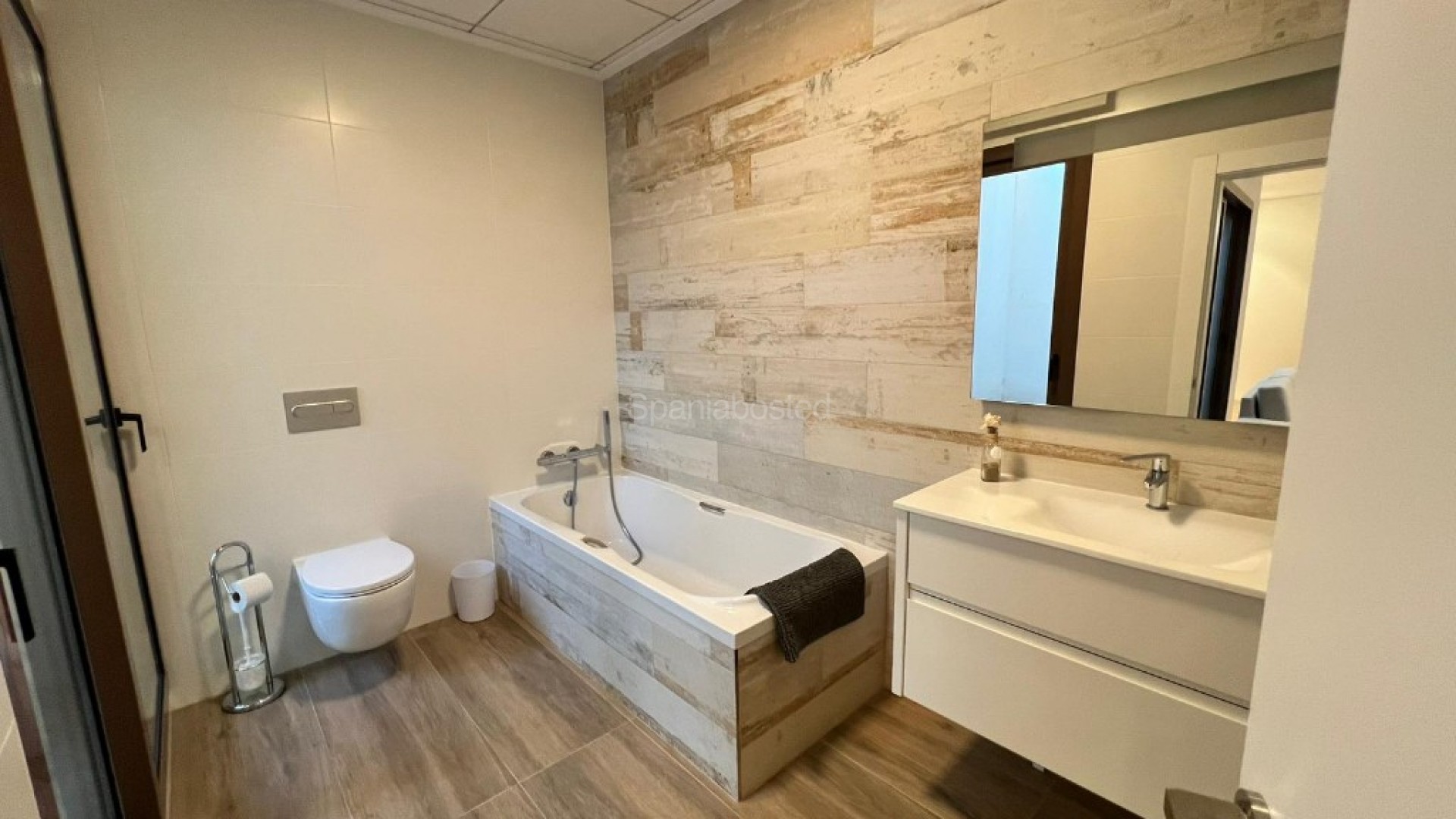 Resale - Villa -
Las Colinas - Las Colinas Golf