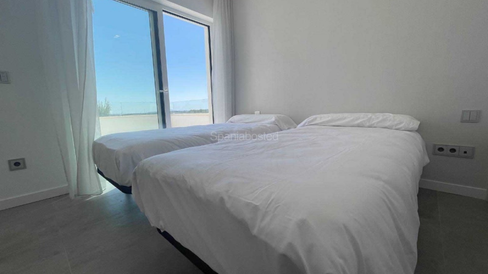 Resale - Villa -
Las Colinas - Las Colinas Golf