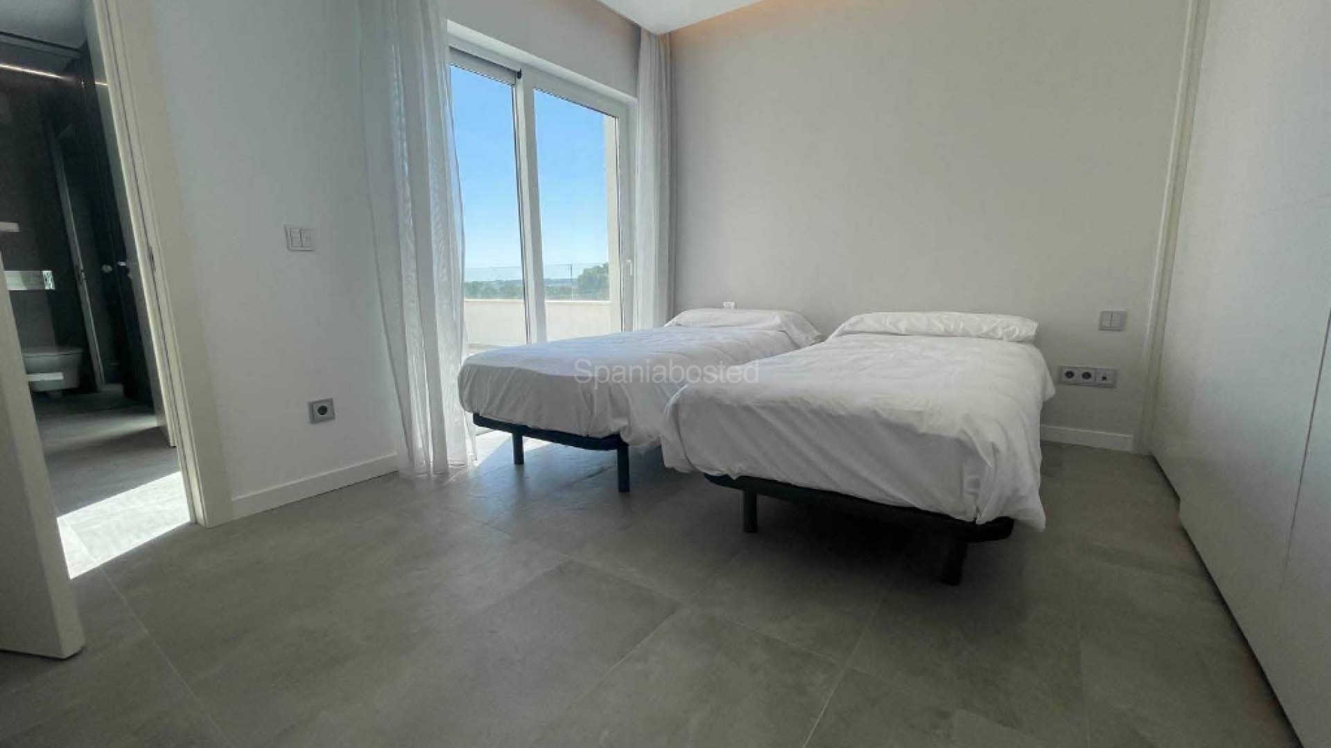 Resale - Villa -
Las Colinas - Las Colinas Golf