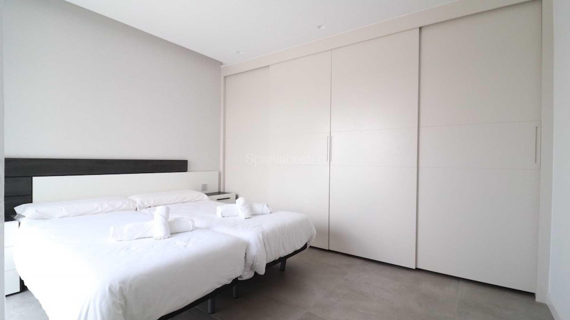 Resale - Villa -
Las Colinas - Las Colinas Golf