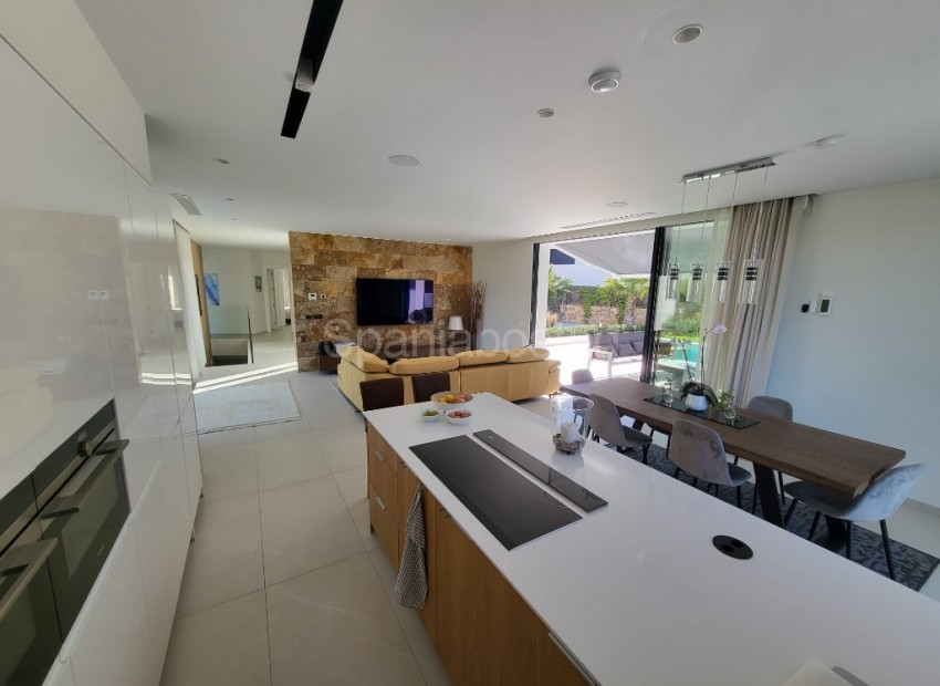 Resale - Villa -
Las Colinas - Las Colinas Golf