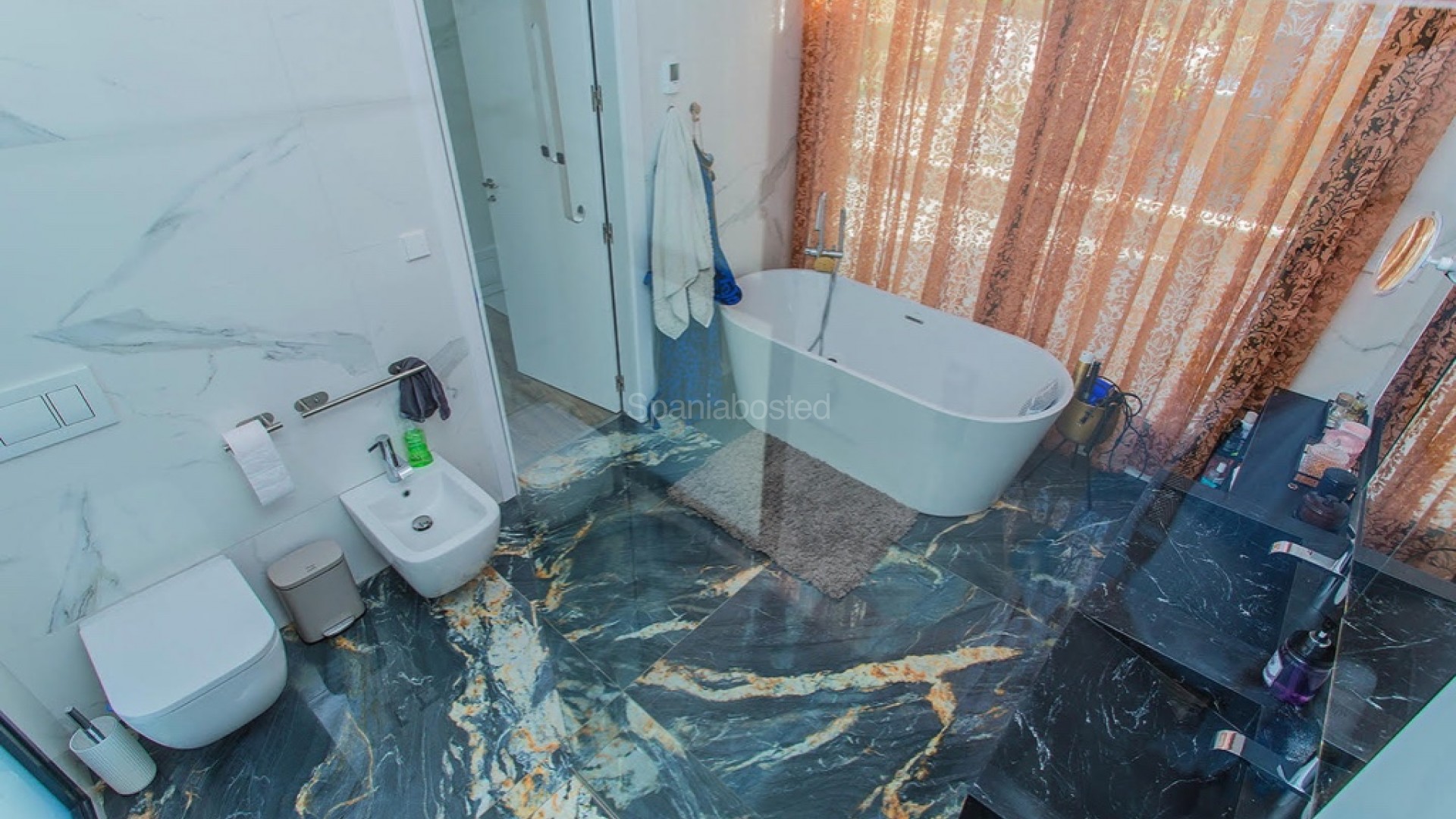 Resale - Villa -
Las Colinas - Las Colinas Golf