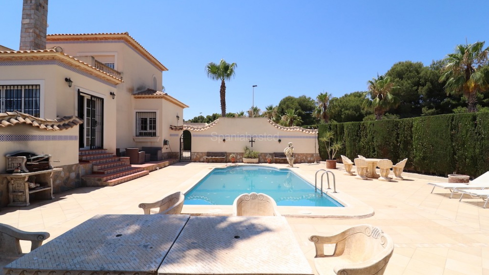 Resale - Villa -
Las Ramblas