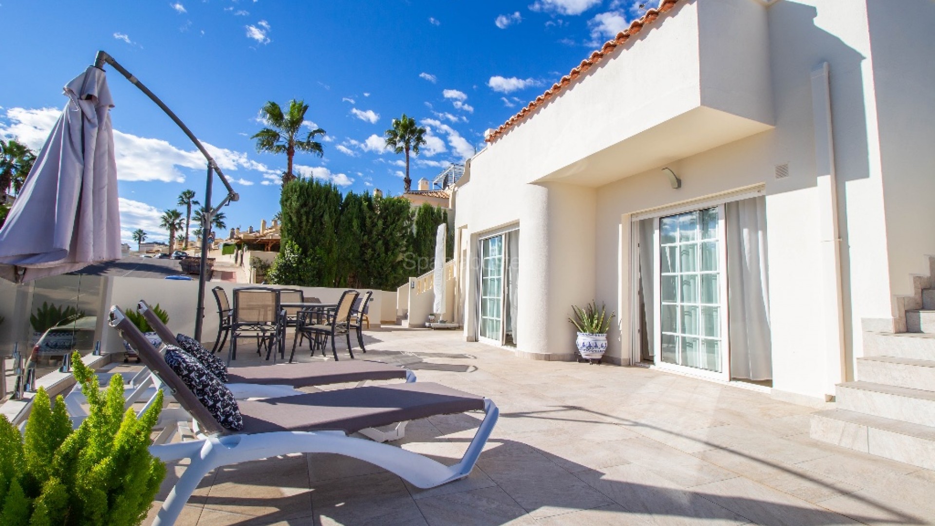 Resale - Villa -
Las Ramblas