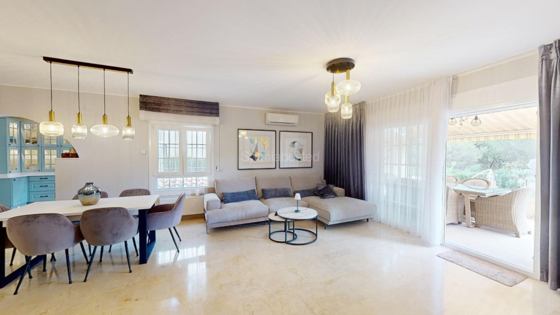 Resale - Villa -
Las Ramblas