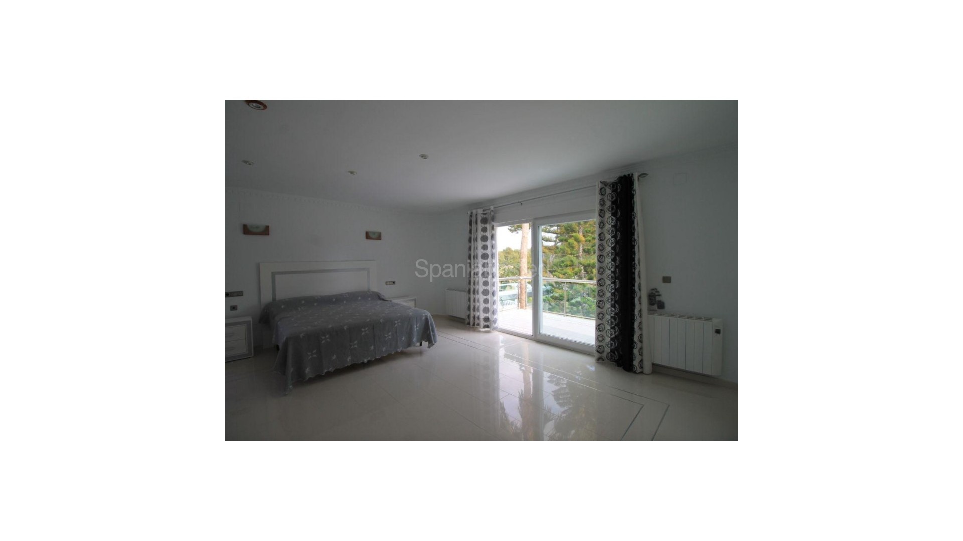 Resale - Villa -
Las Ramblas