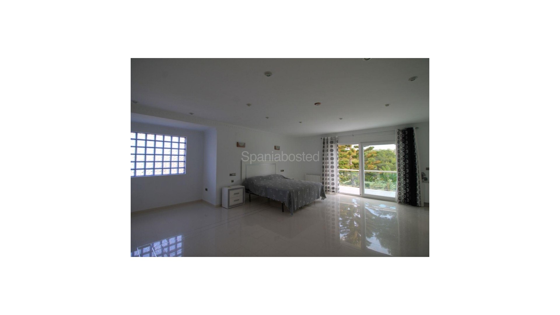 Resale - Villa -
Las Ramblas