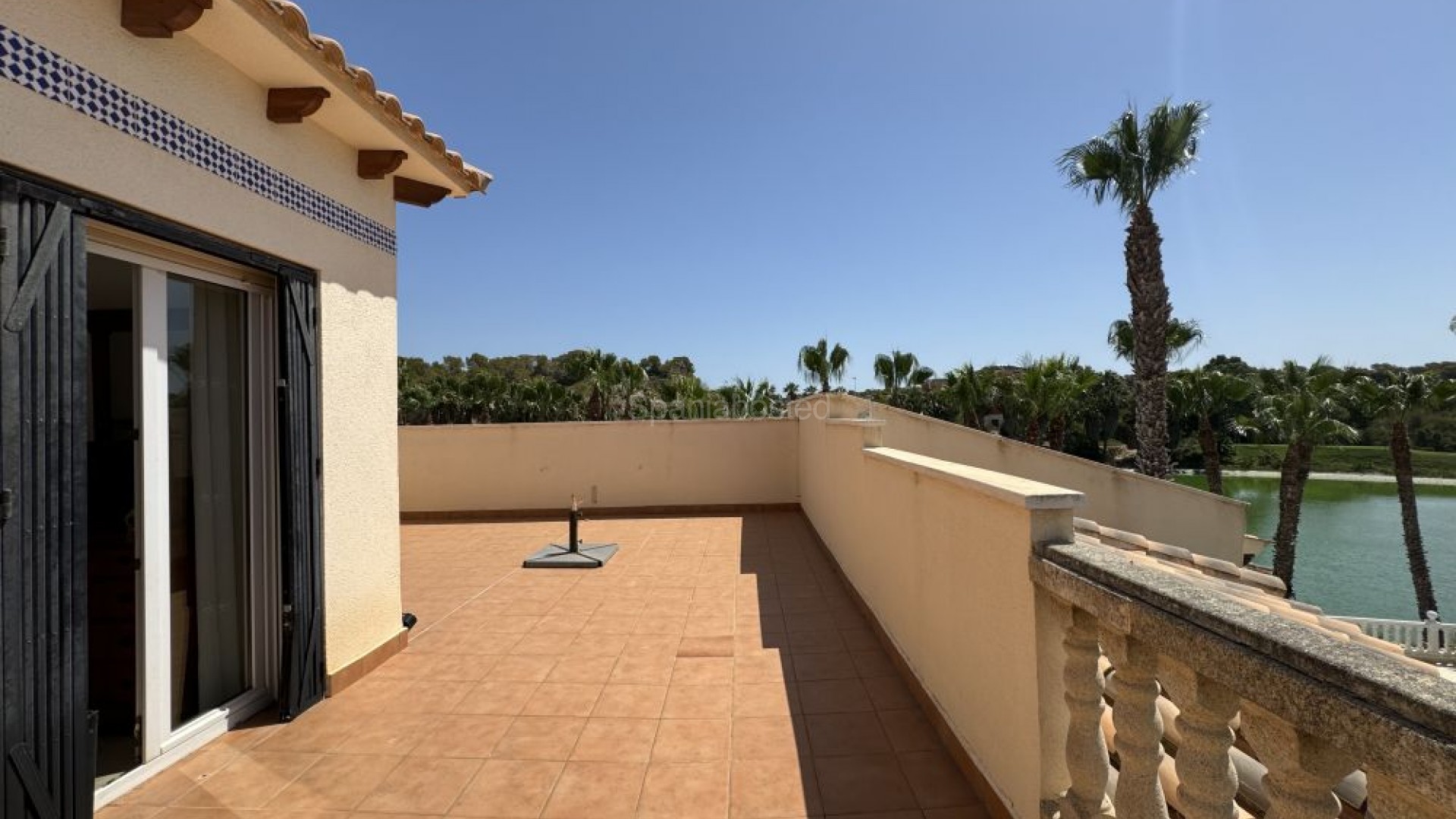 Resale - Villa -
Las Ramblas