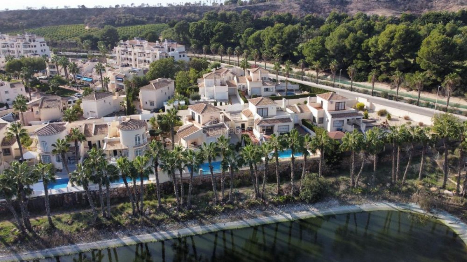 Resale - Villa -
Las Ramblas