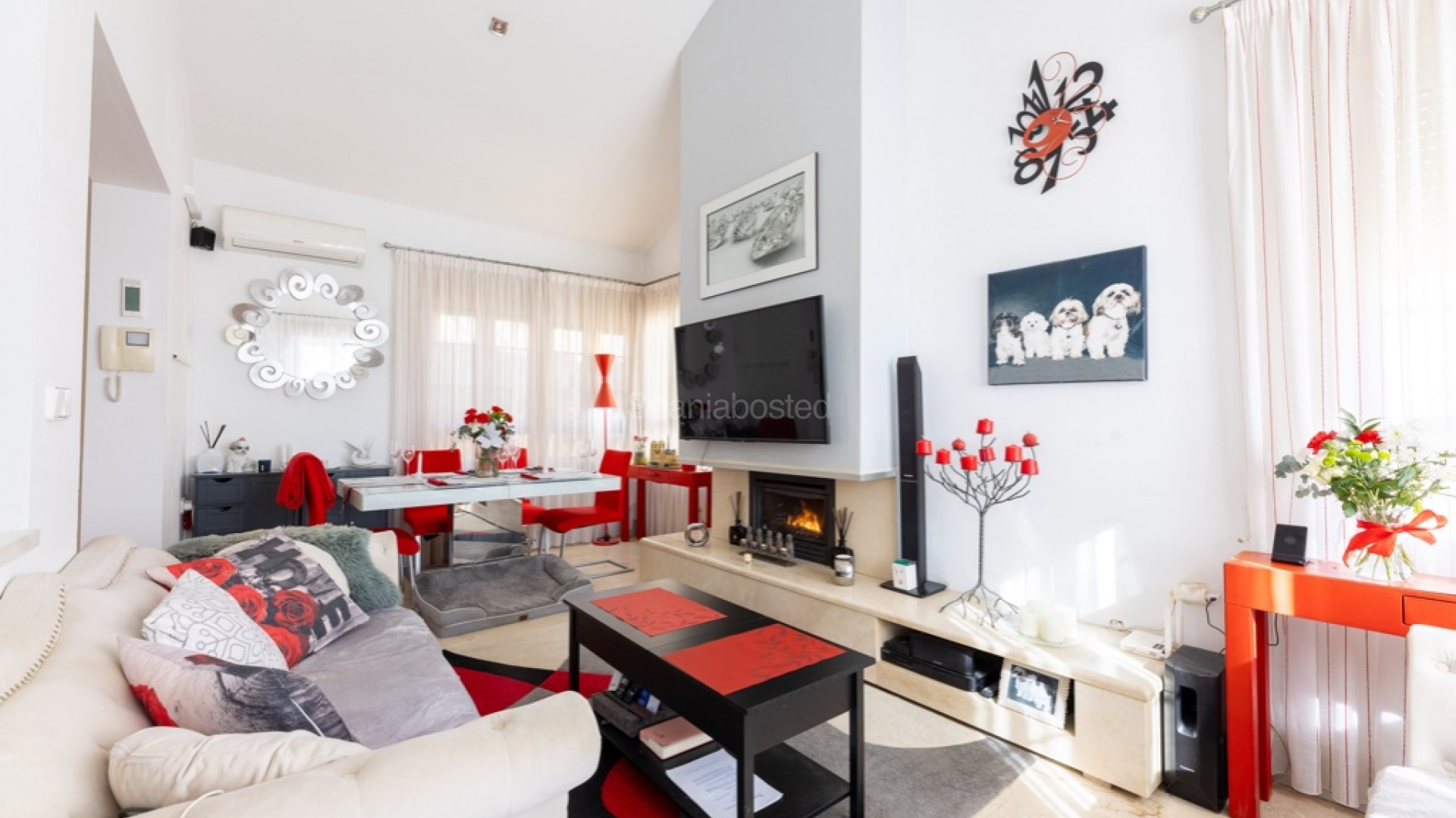 Resale - Villa -
Las Ramblas