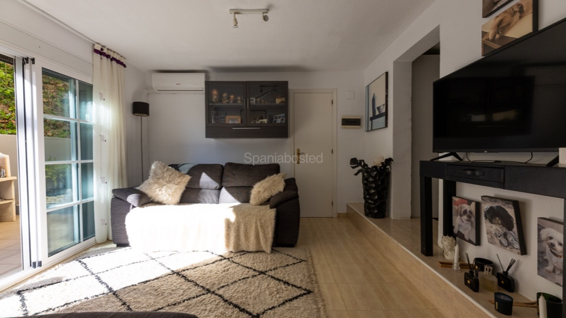 Resale - Villa -
Las Ramblas