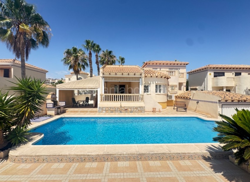 Resale - Villa -
Las Ramblas