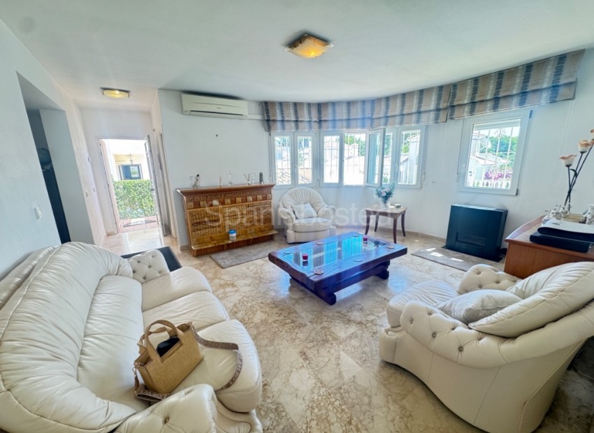 Resale - Villa -
Las Ramblas