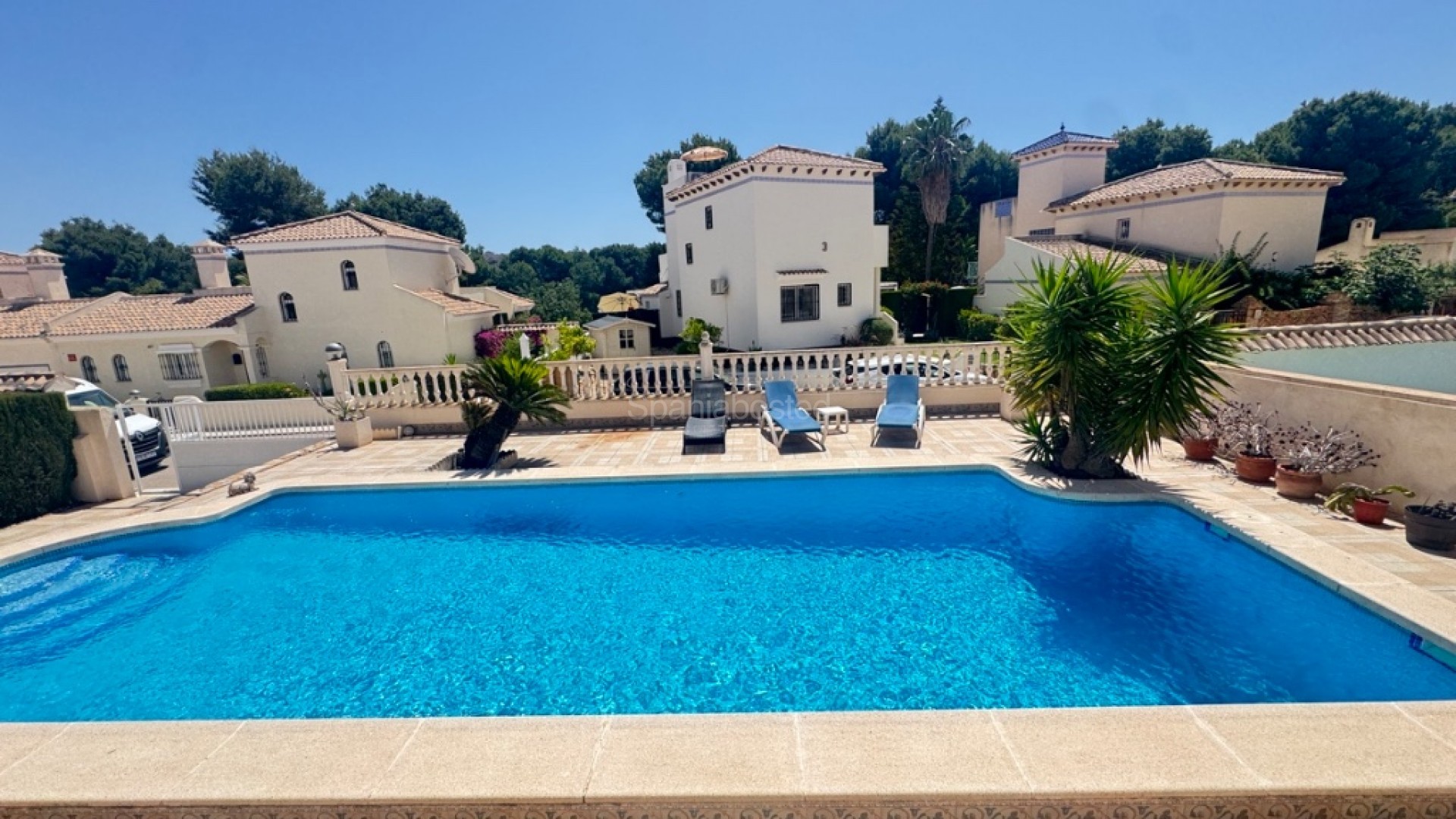 Resale - Villa -
Las Ramblas