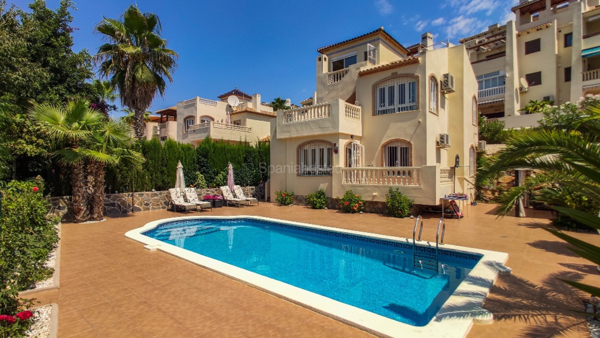 Resale - Villa -
Las Ramblas