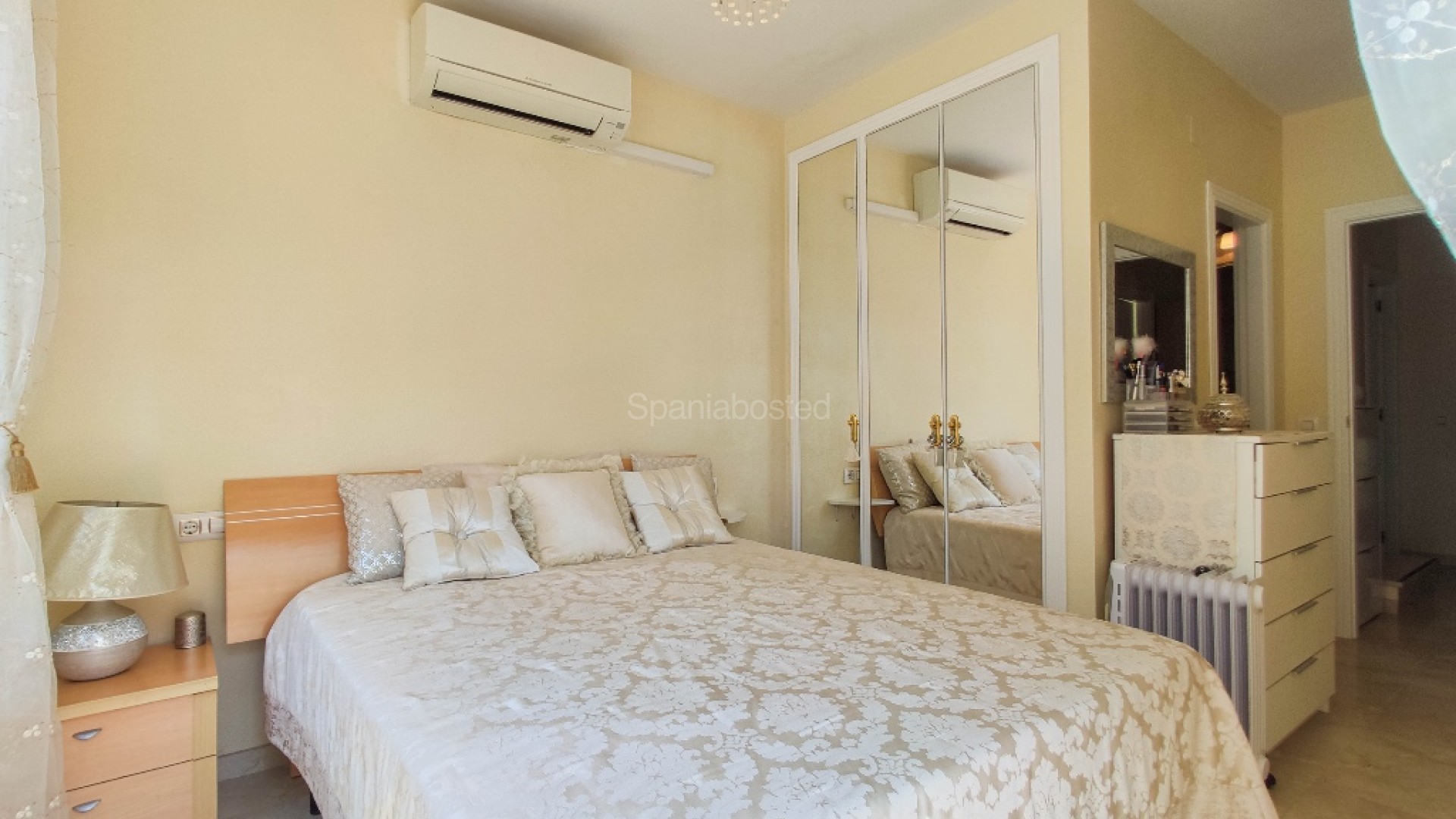 Resale - Villa -
Las Ramblas