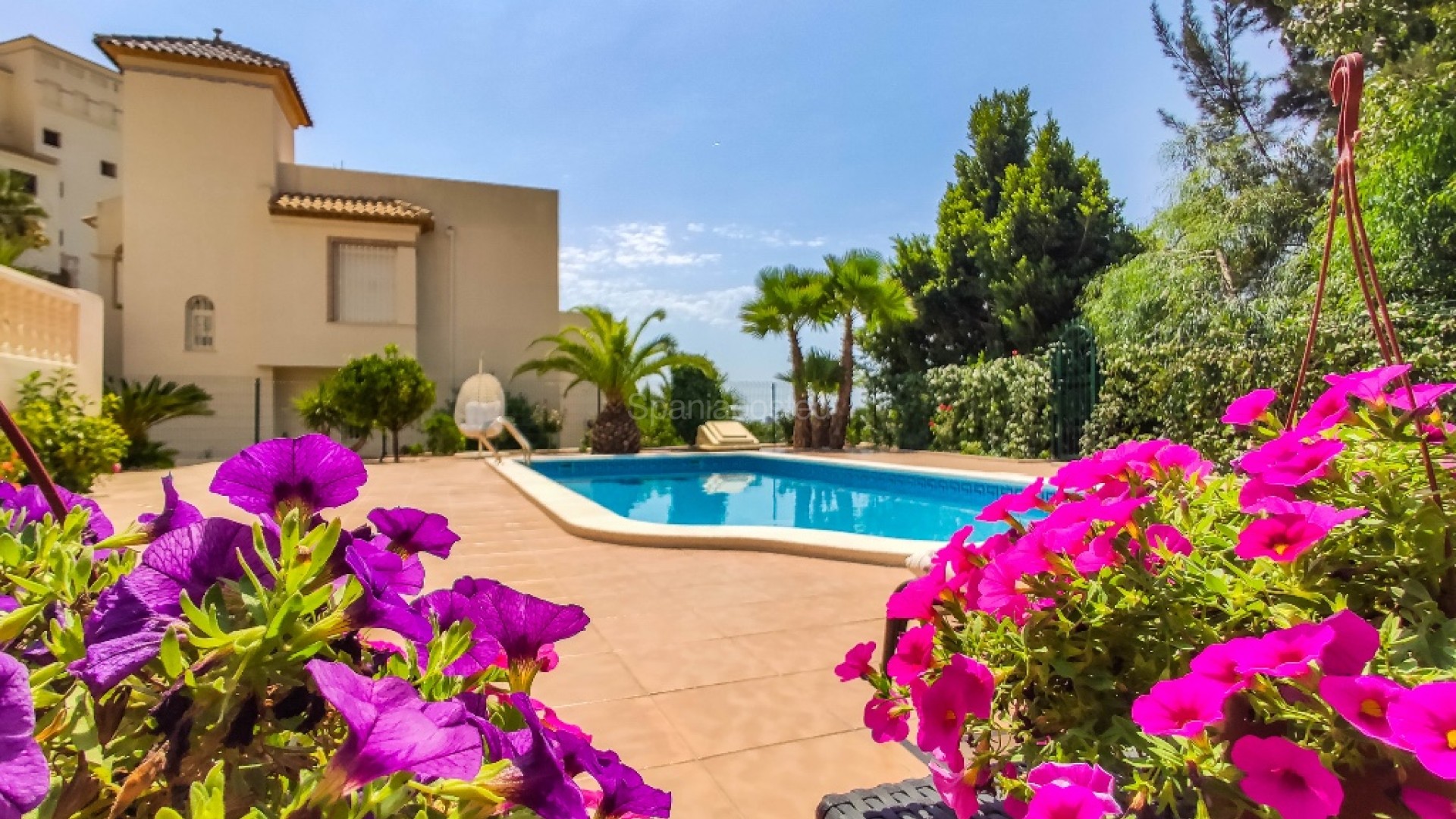 Resale - Villa -
Las Ramblas