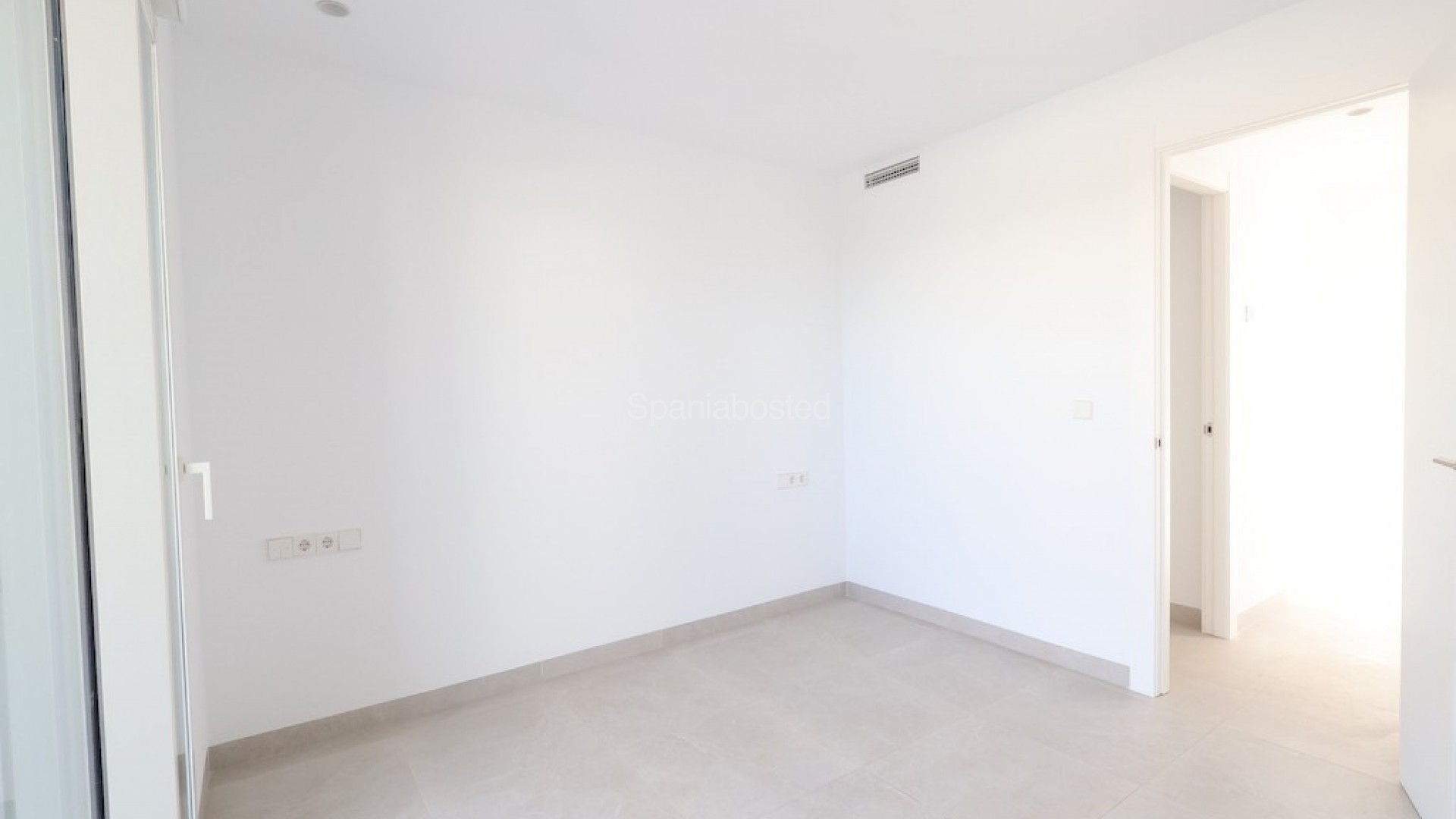 Resale - Villa -
Los Alcázares