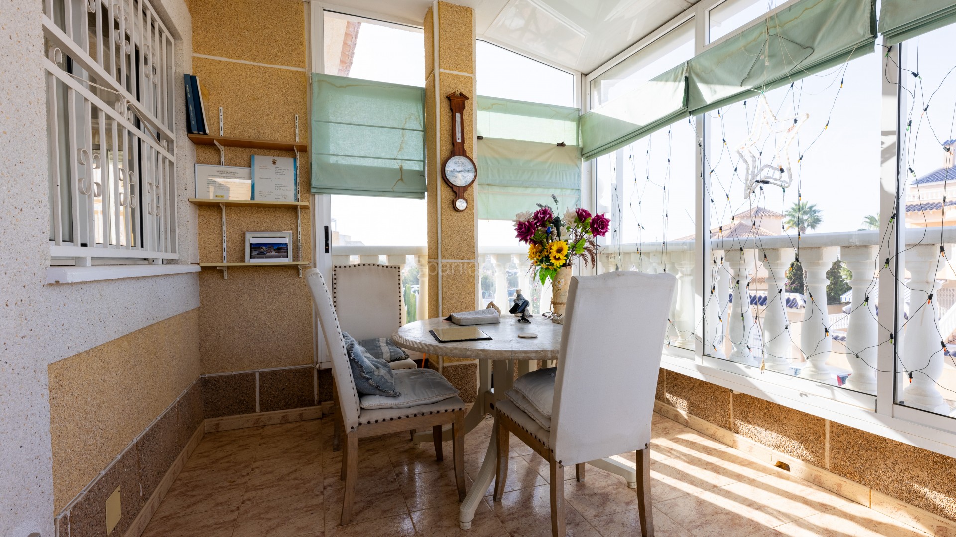 Resale - Villa -
Los Altos