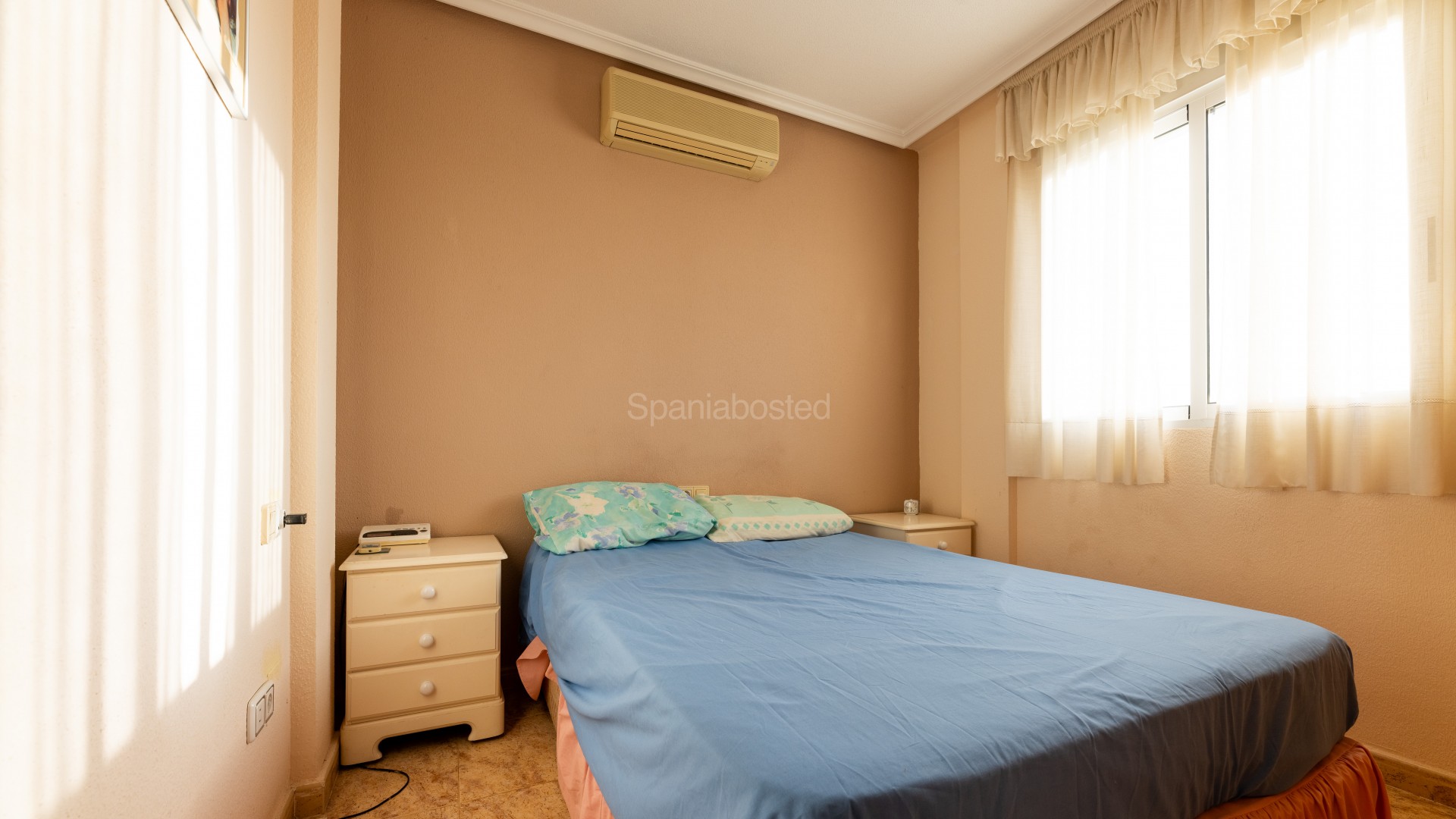 Resale - Villa -
Los Altos