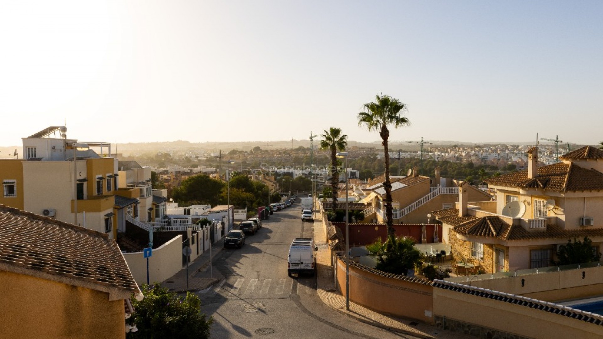 Resale - Villa -
Los Altos