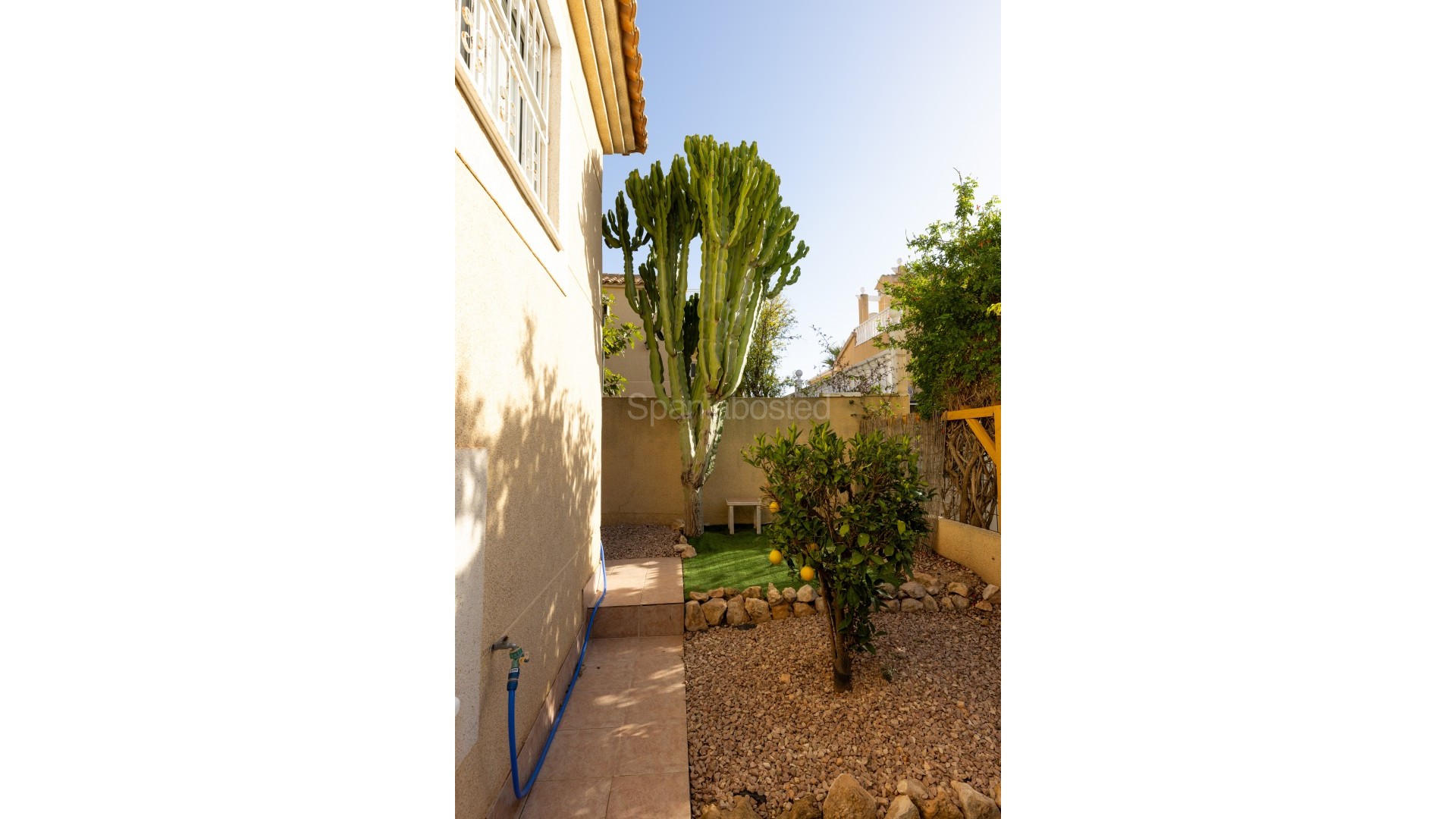 Resale - Villa -
Los Altos