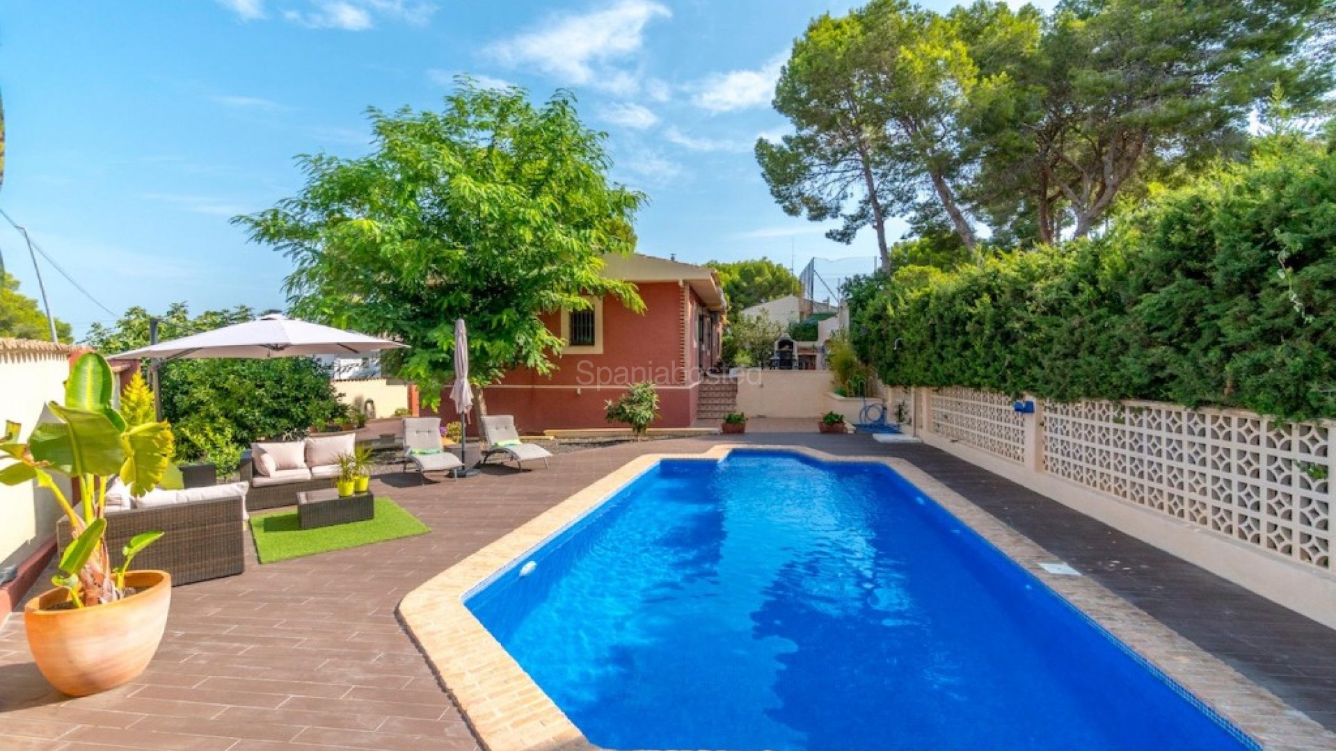 Resale - Villa -
Los Balcones