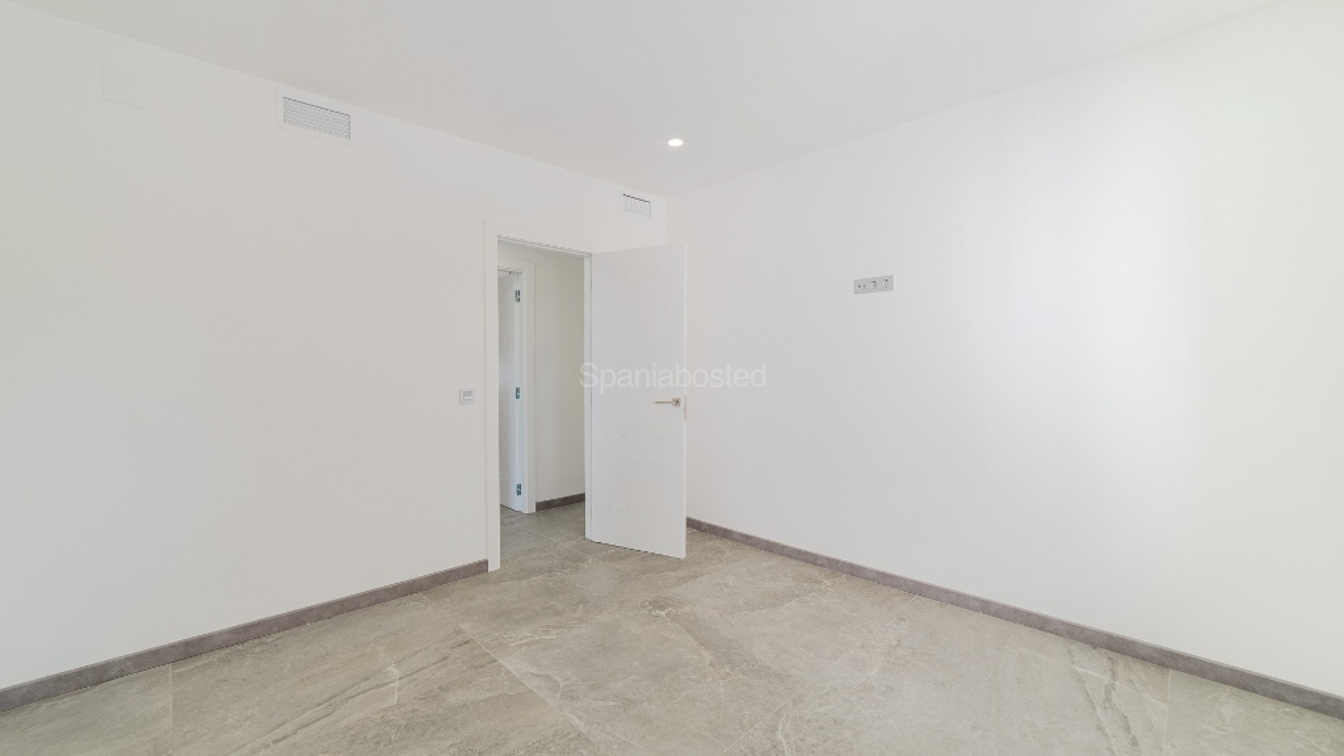 Resale - Villa -
Los Balcones