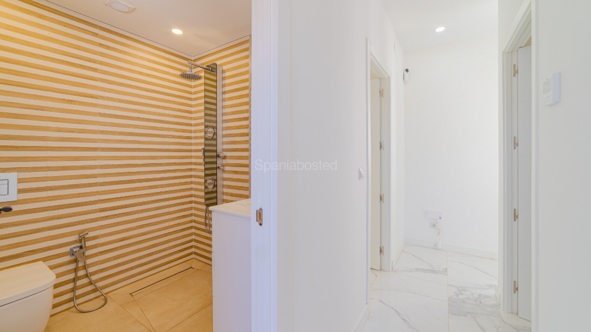 Resale - Villa -
Los Balcones