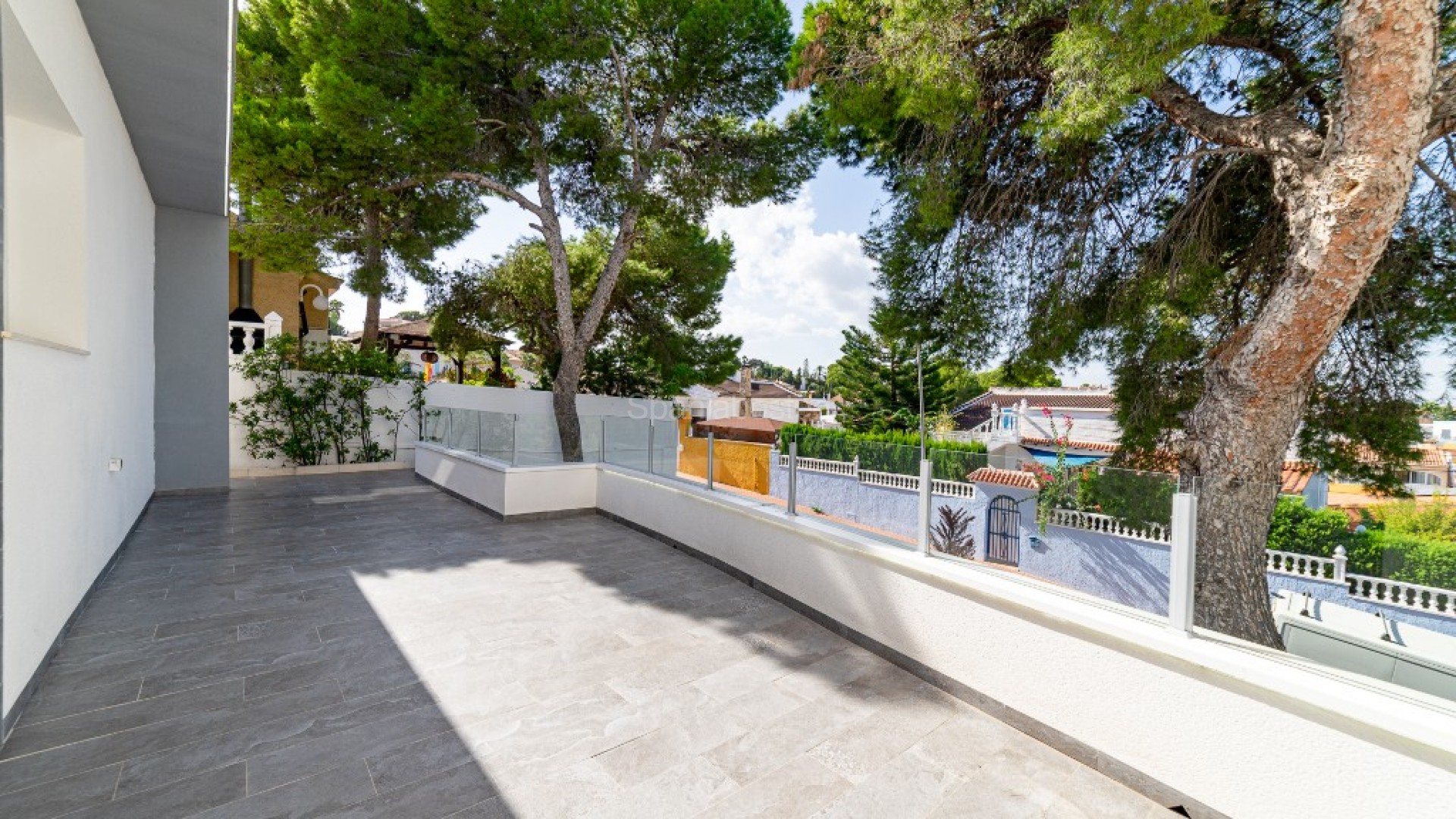 Resale - Villa -
Los Balcones