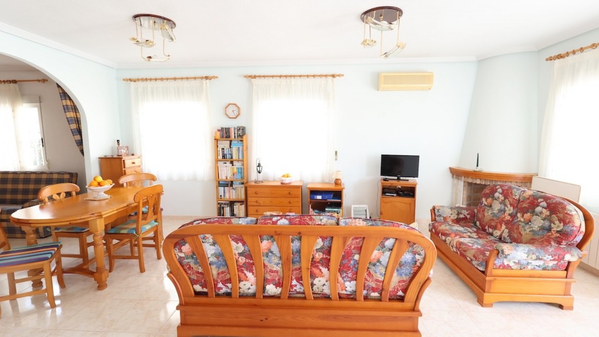 Resale - Villa -
Los Balcones