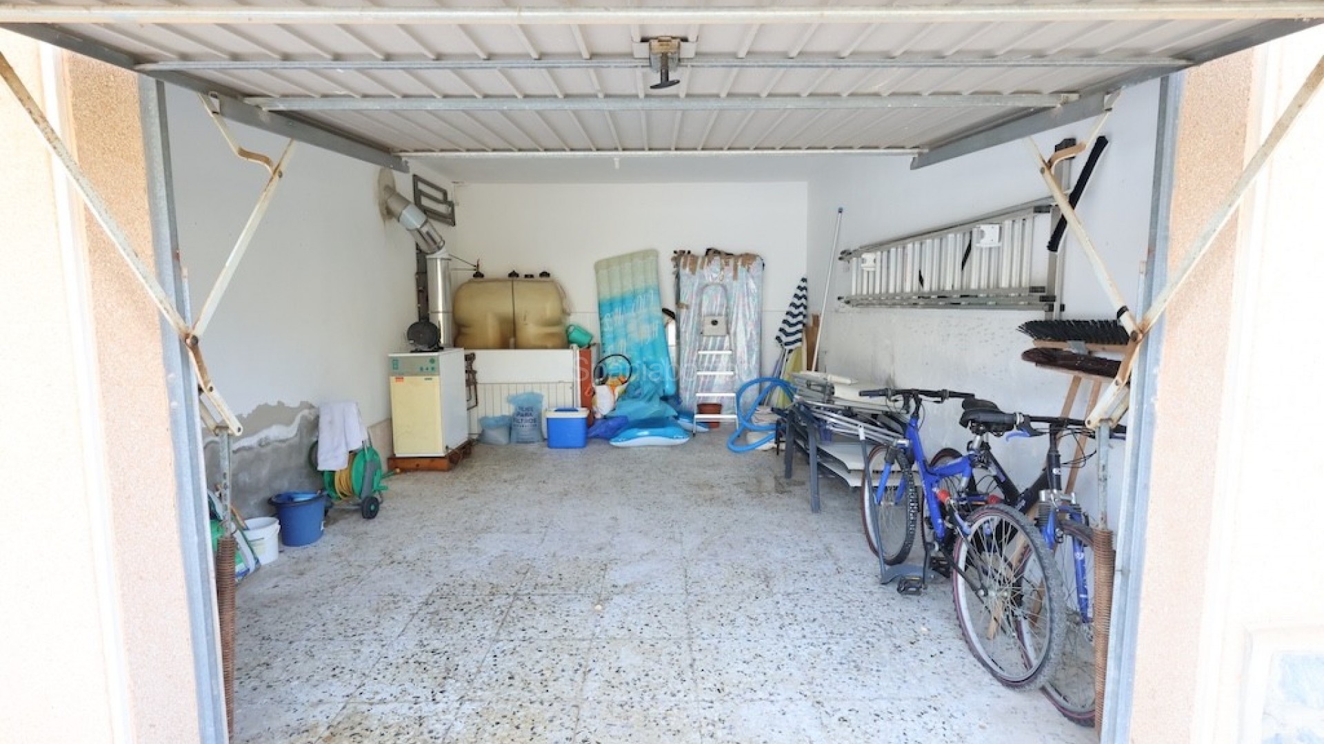 Resale - Villa -
Los Balcones