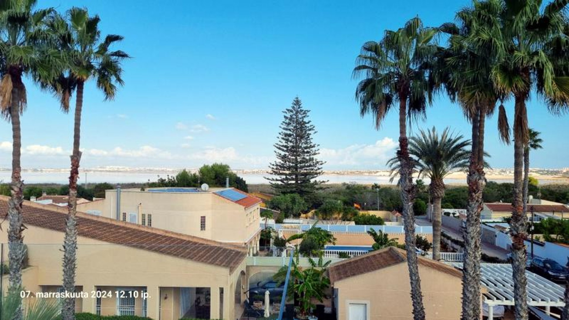 Resale - Villa -
Los Balcones