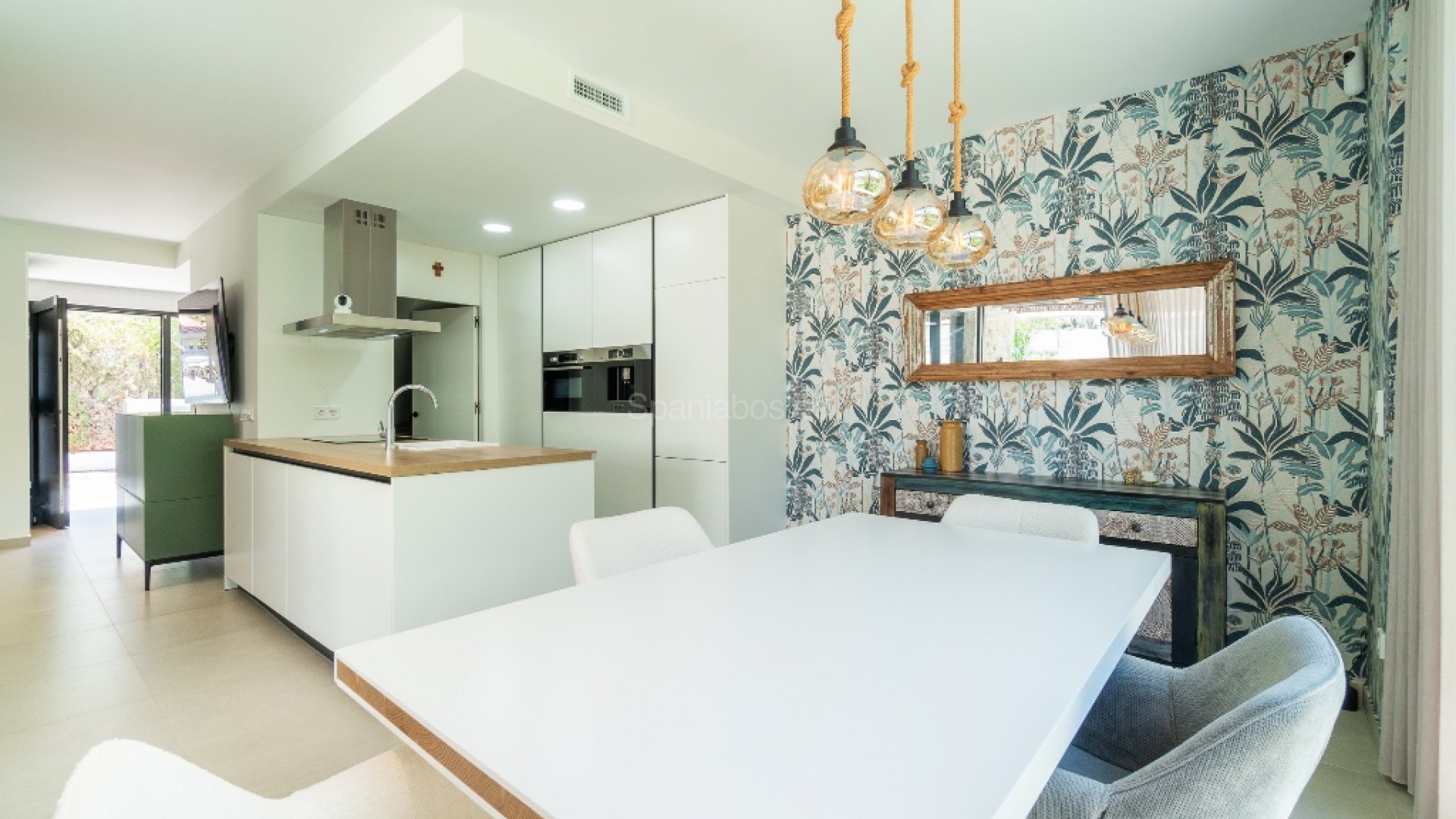 Resale - Villa -
Los Balcones