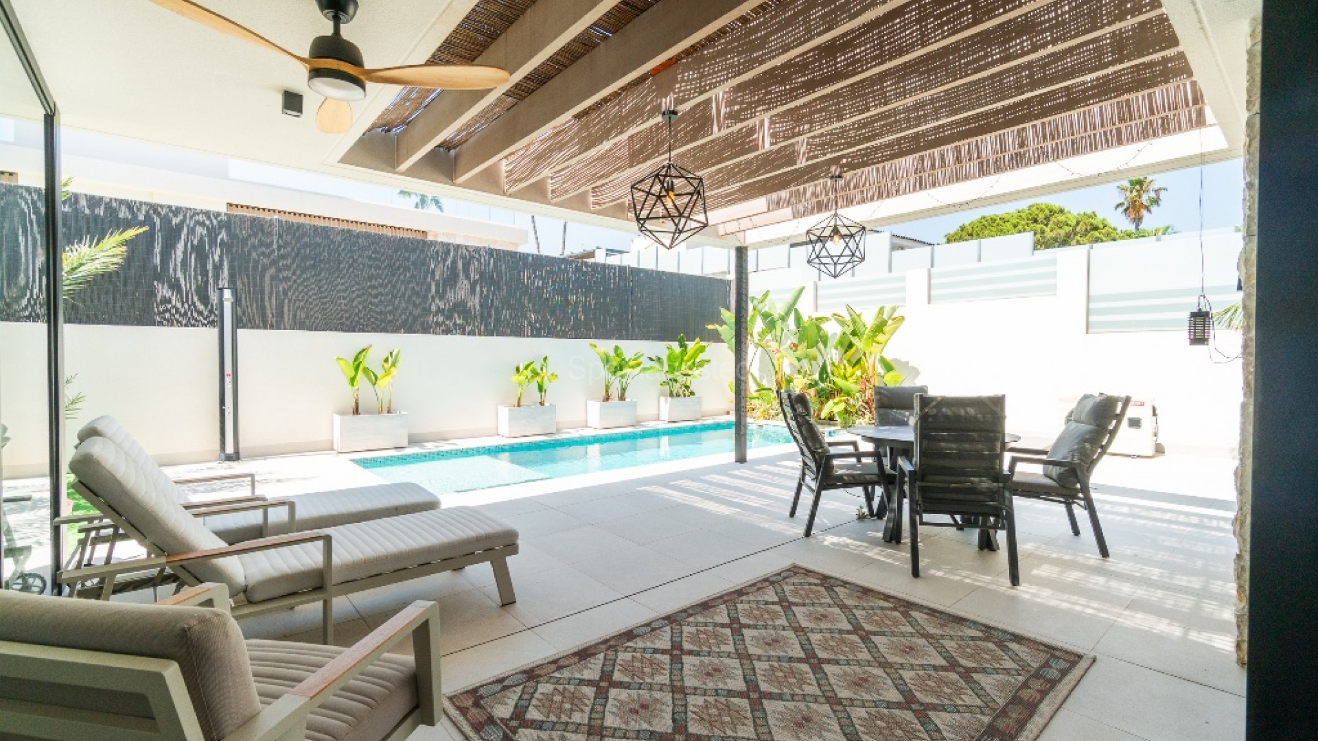 Resale - Villa -
Los Balcones