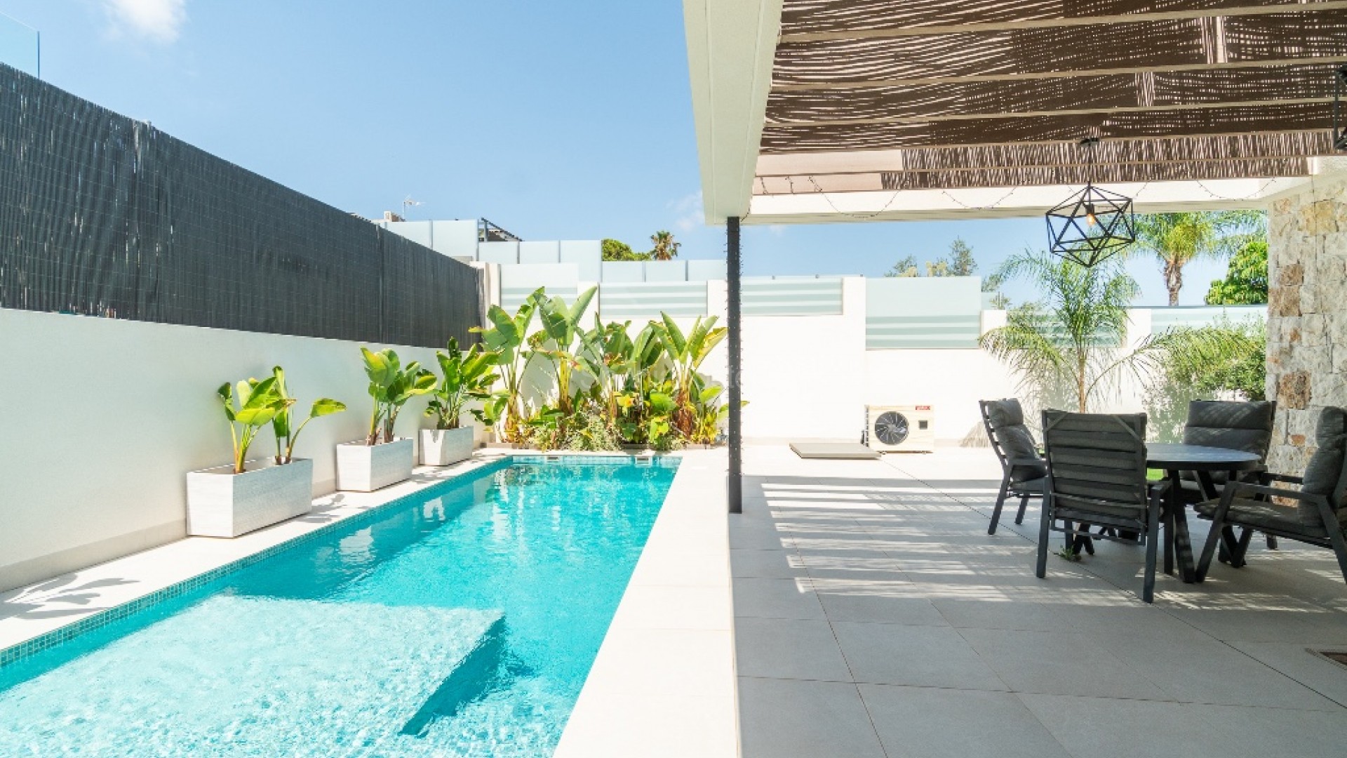 Resale - Villa -
Los Balcones