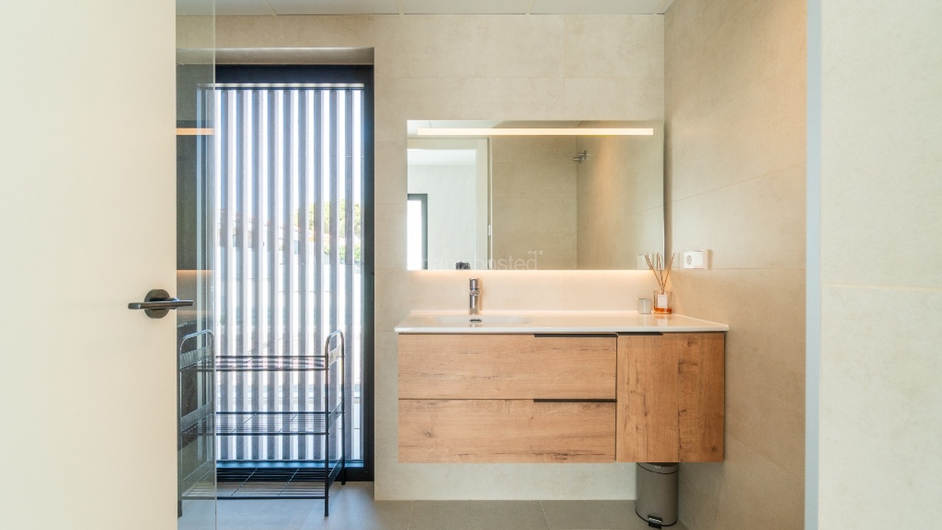 Resale - Villa -
Los Balcones