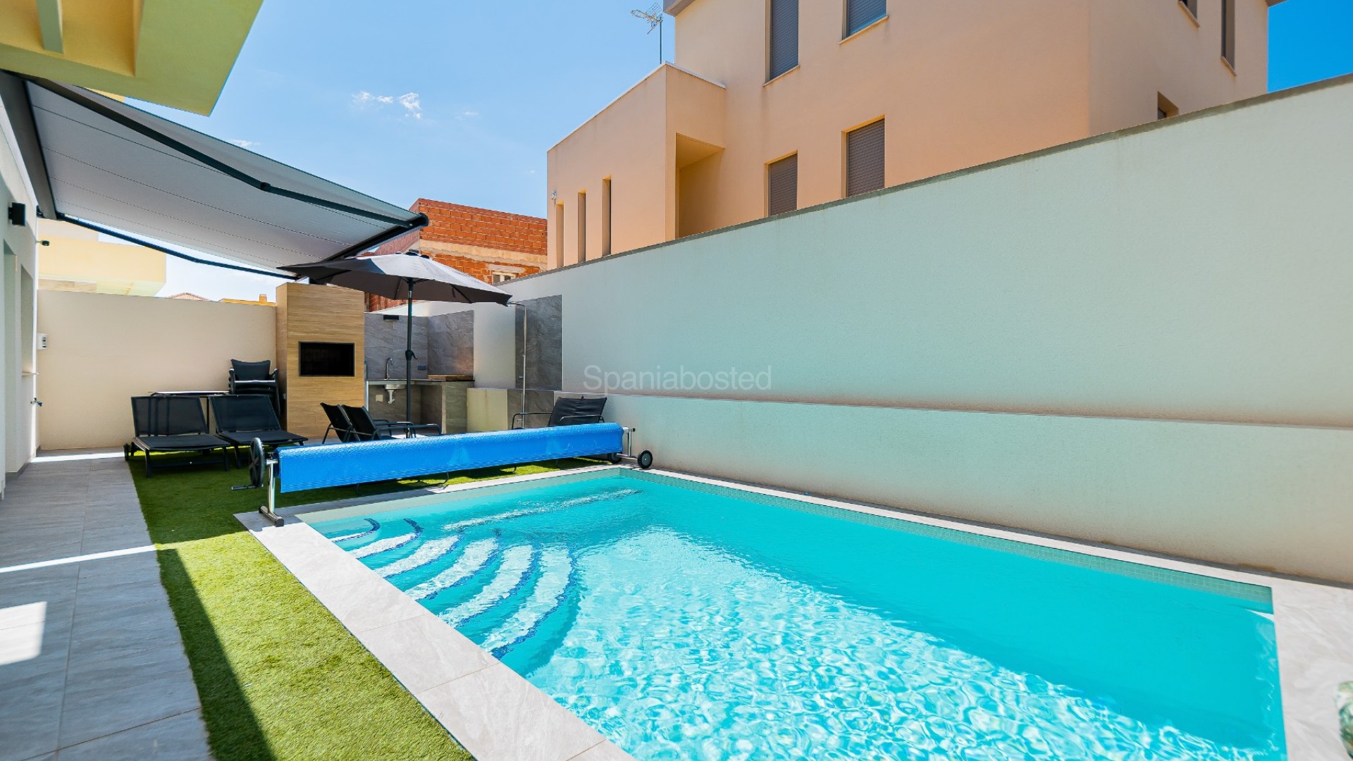 Resale - Villa -
Los Montesinos