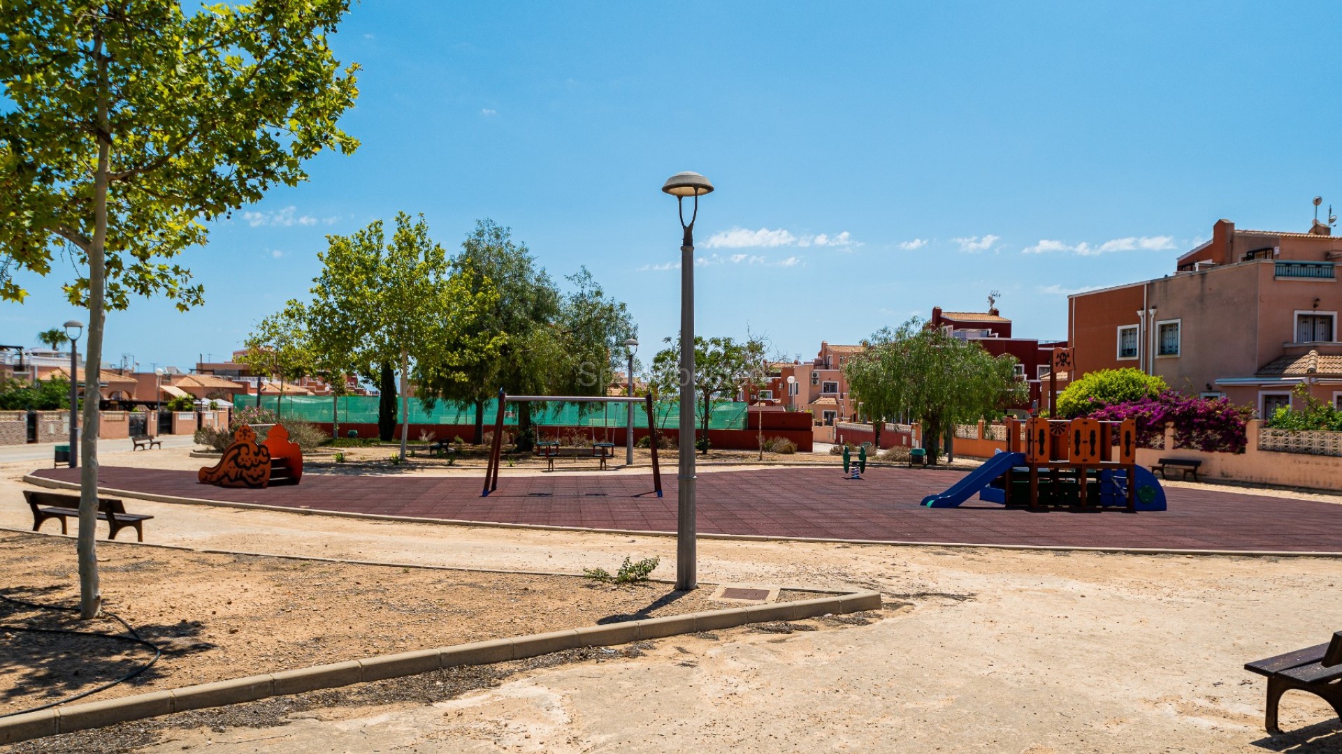 Resale - Villa -
Los Montesinos